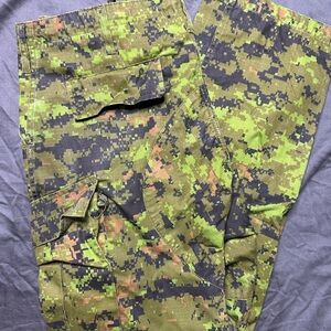 Men's Digital Camo Cargo Pants